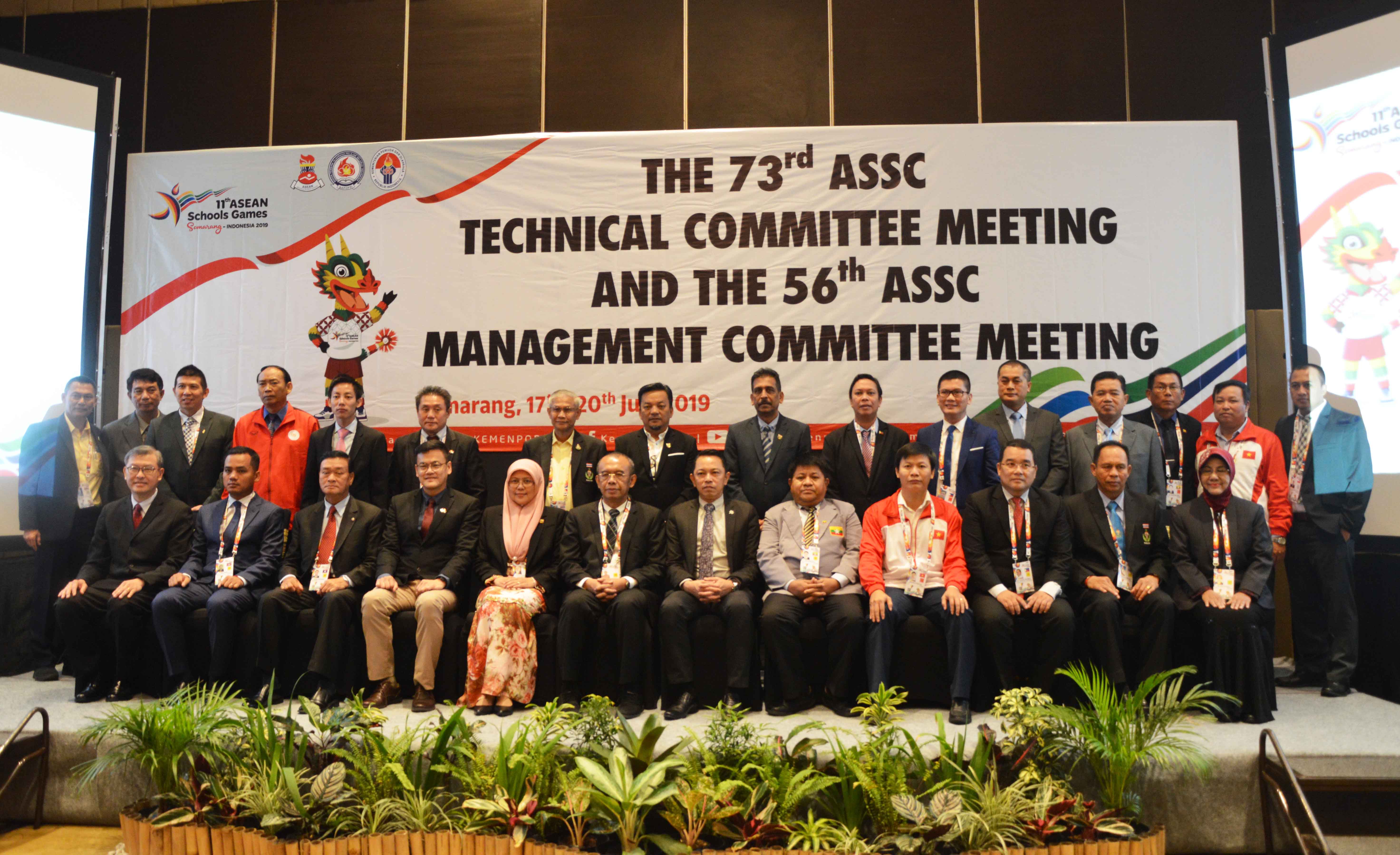 Bergambar Ramai mesyuarat Jawatankuasa Pengurusan Majlis Sukan Sekolah-Sekolah ASEAN Kali Ke-56.jpg