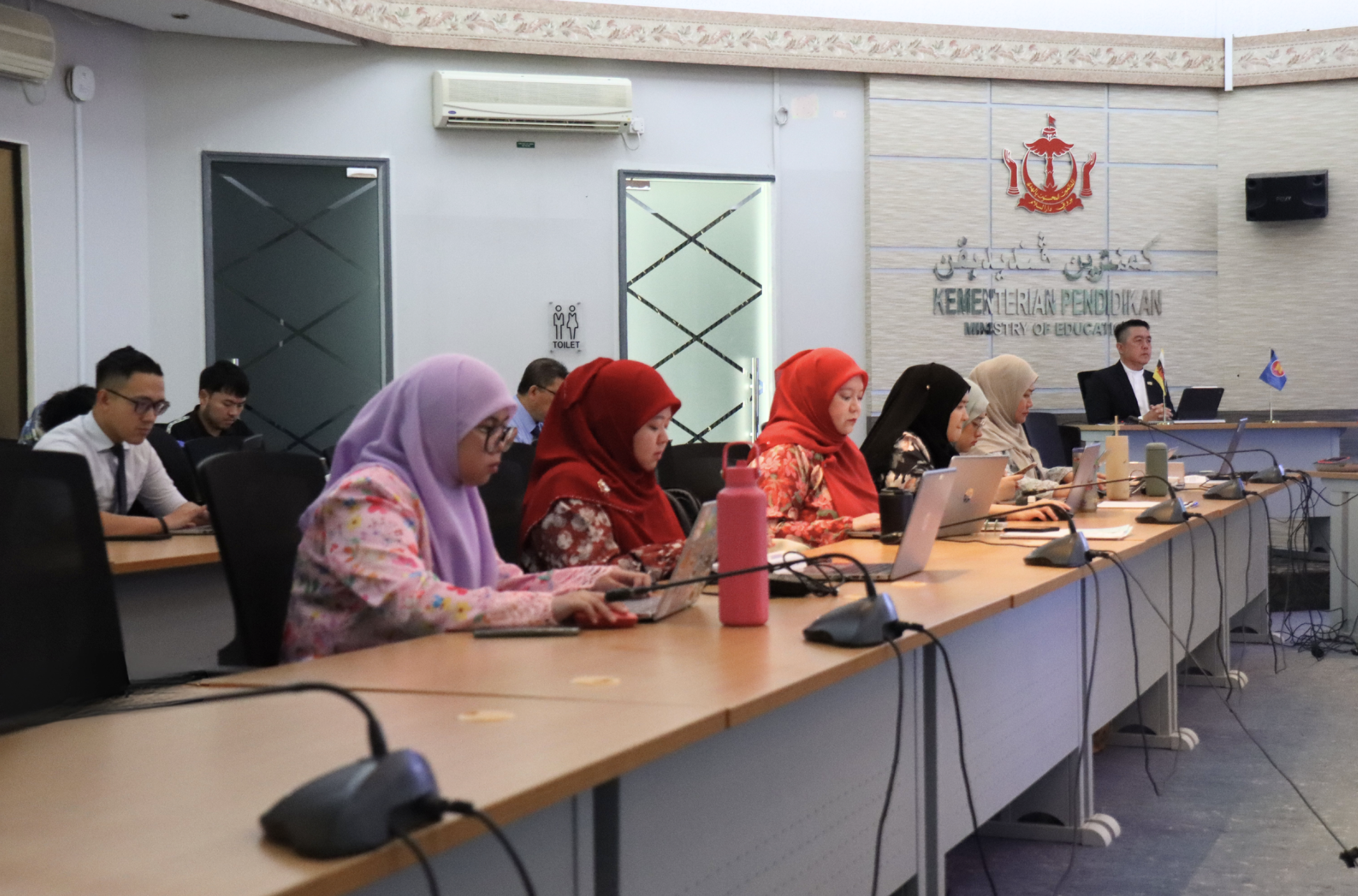 Yang Mulia Setiausaha Tetap (Pengajian Tinggi) Semasa Dialog Dasar Peringkat Tinggi ASEAN Mengenai Akses kepada Pendidikan Tinggi Berkualiti_Transformasi Digital dan Kemampanan.png