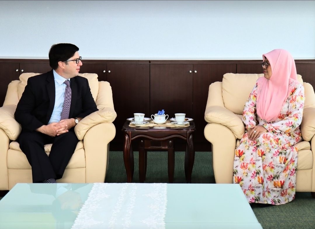 cc datin241.JPG