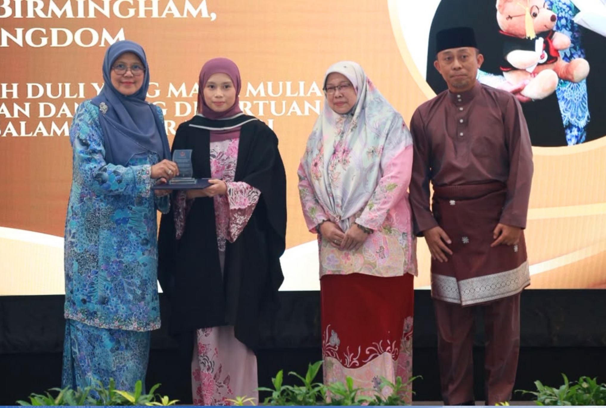 cgraduan17.jpeg